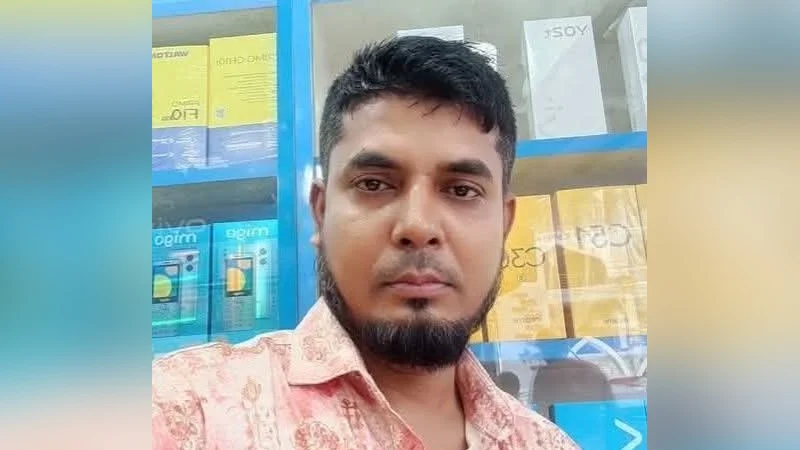 চাঁদপুরে মোবাইল ফোন ব্যবসায়ীকে কুপিয়ে খুন